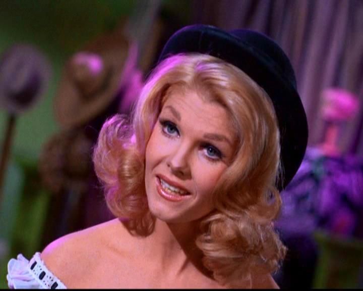 TalkingPicsTV's tweet photo. Holy headgear! 🎩 The Mad Hatter has escaped prison and wants Batman's cowl!
🦇 BATMAN (1967) 9am #AdamWest #BurtWard #DavidWayne in 'The Contaminated Cowl' #TPTVsubtitles https://t.co/0DFLr3YjWC