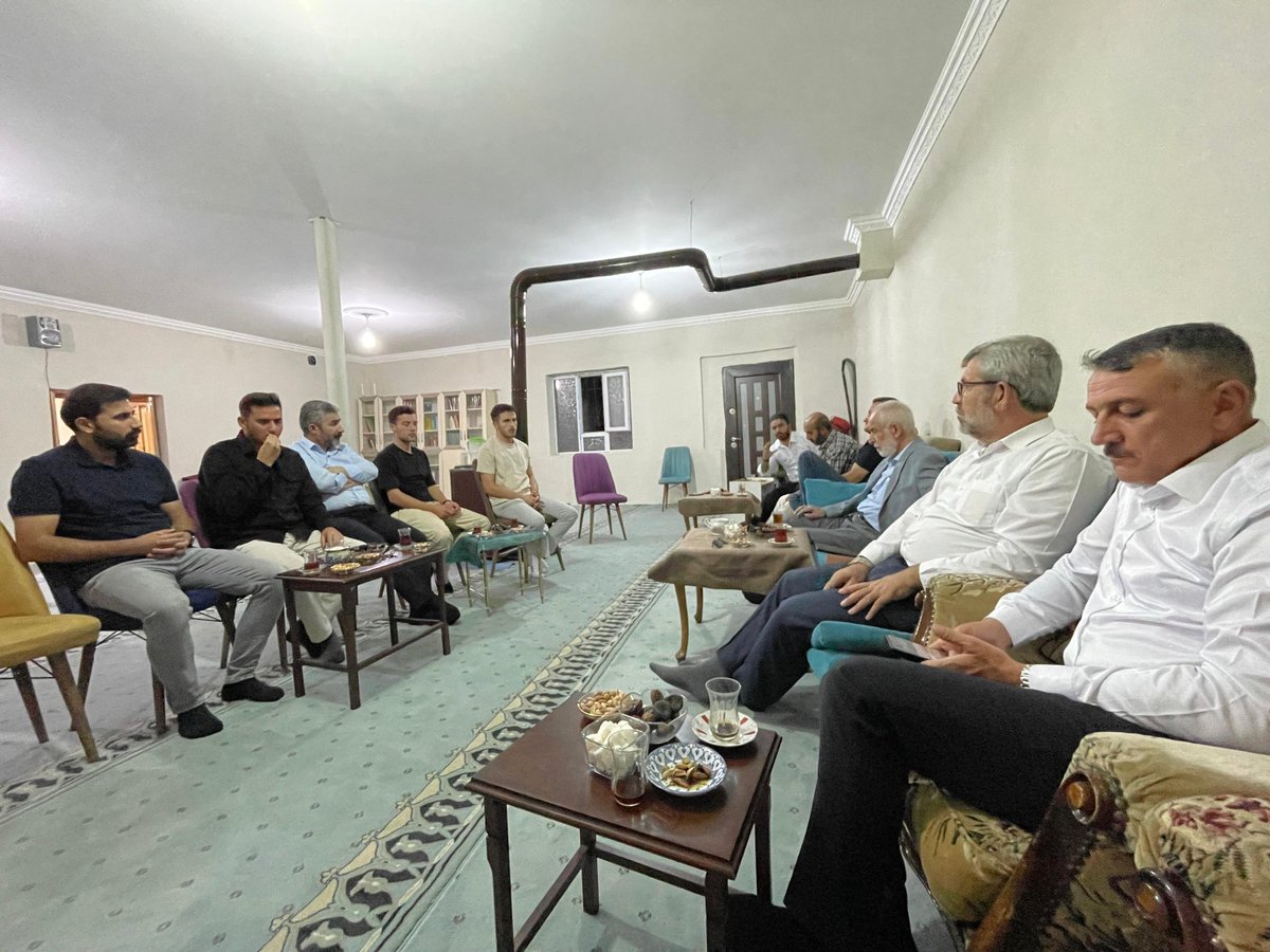 İnsan ve Değer Hareketi (İDH) Yönetim kurulu başkanı Zekeriya ŞENGÖZ ve beraberindeki heyet bölge istişareleri kapsamında Erciş Başak Derneği'ni ziyaret ettiler.