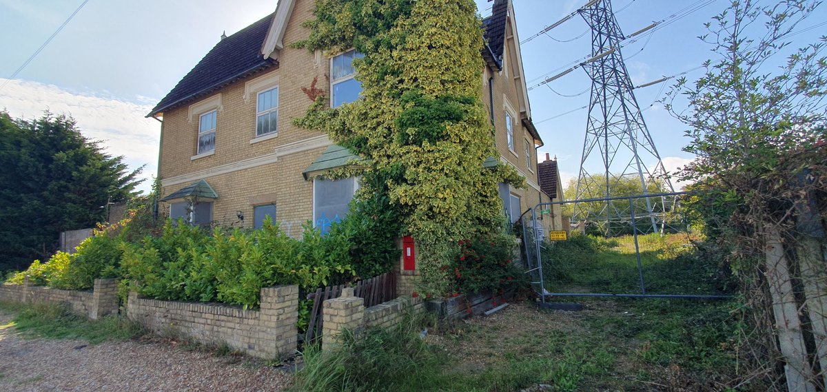 This VR postbox was seen in Millbrook station, Bedfordshire on this boarded up house,  #postboxsaturday