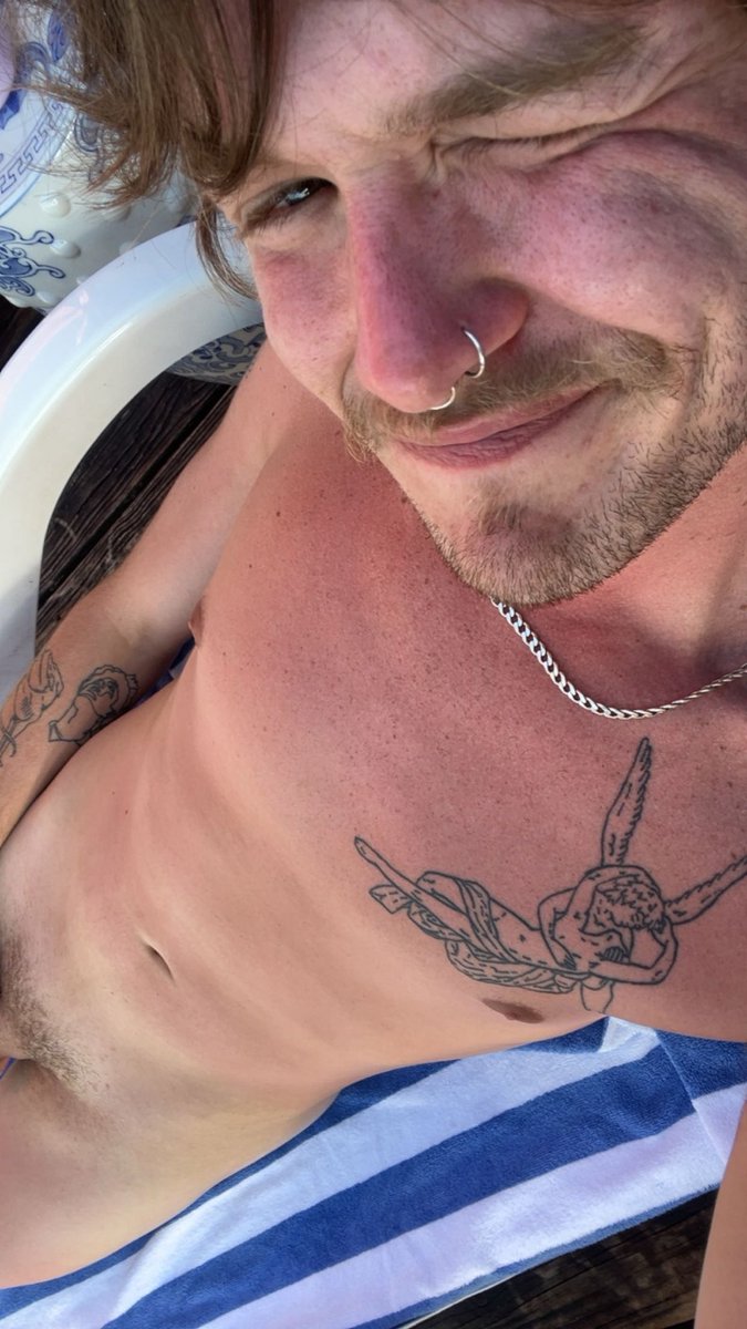Rjmelb's tweet photo. Sun-kissed 😘☀️ https://t.co/cAI7XOuDFf