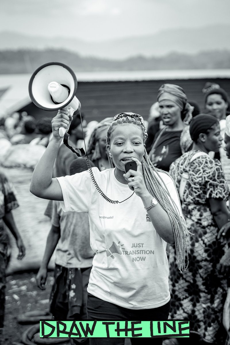 ClimateClockDRC's tweet photo. It's #GWOA and we made our voices heard in the heart of the Kituku market  in #Goma.
With our banners and posters, we challenged, discussed, and raised awareness about #Drwatheline campaign. Protect #congobas
@AfricansRising @can_africa @350Africa #ActinTime @AfrikaVukaNet @UNEP https://t.co/a3wuNZoTog