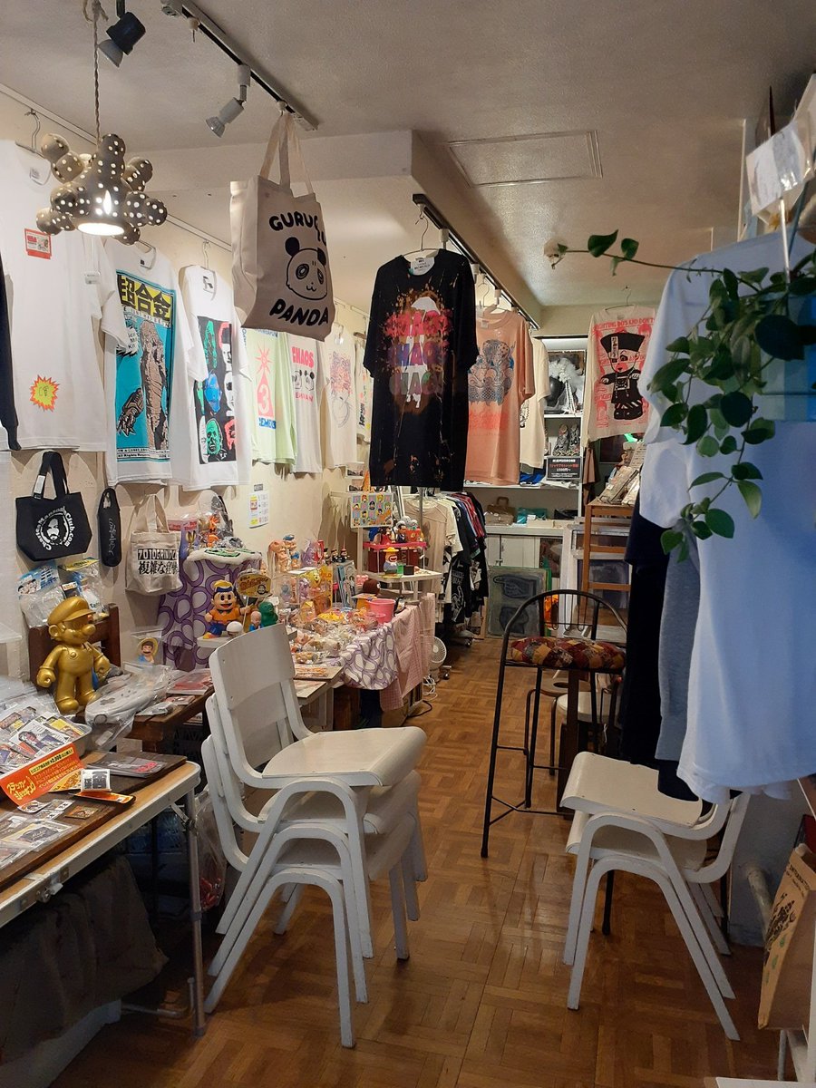 mudrone's tweet image. 雨～
でもやってますよ

ゆるっとお越し下さいマセ
#MADEINCHAOS