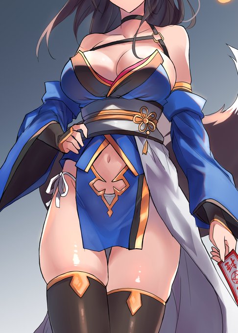 過酷な戦闘訓練で弱い部分を徹底的に洗い出してるくせに、弱い部分をさらけだしまくって戦いへ赴く平均的な退魔師の服装。 