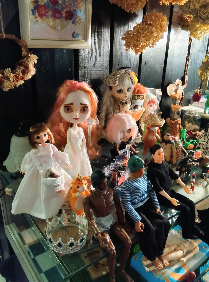 行田にあるRe:lax timeさんのドールイベントに行ってみていました
初見でしたがマスターやイベント主催の方、常連さんが話しかけてくれて嬉しかったです😊可愛いワンピースも買えた！