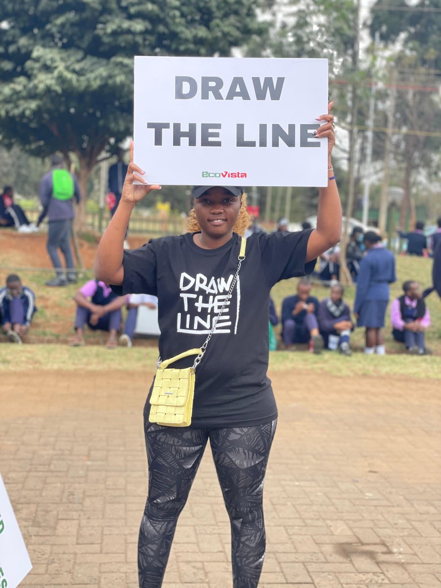 Polluters must pay to fund the transition from fossil fuels to renewable energy and build a sustainable future for all.
#DrawTheLine
Fund Our Future