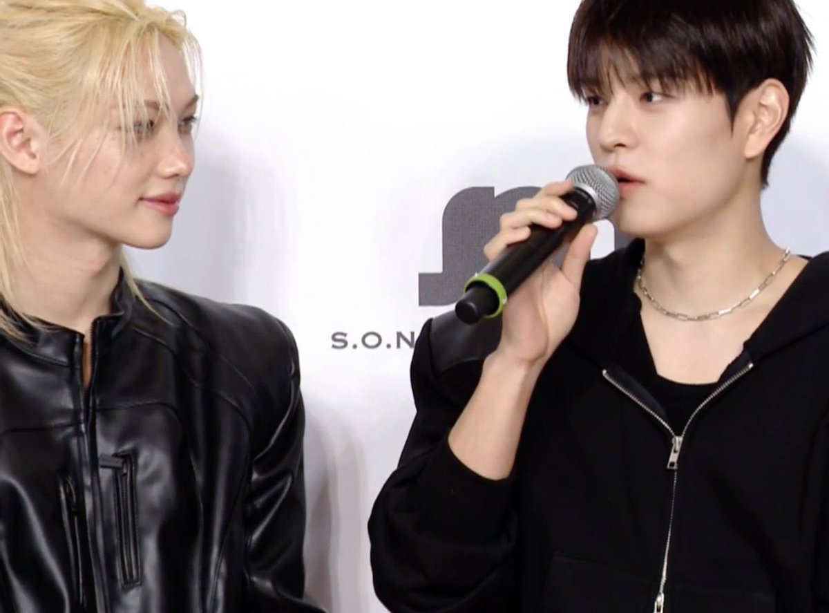 멍냥모아보기 tweet media