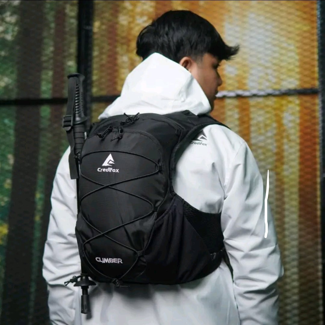exploreku's tweet photo. Who says performance can't be stylish? Percaya deh, gear yang elegan dan sleek itu nambah percaya diri untuk explore lebih jauh. Gak perlu khawatir kusut atau kena debu, karena adventure should look good too.✨️
https://t.co/GBqEEYy3TC https://t.co/1BRWP32IuY