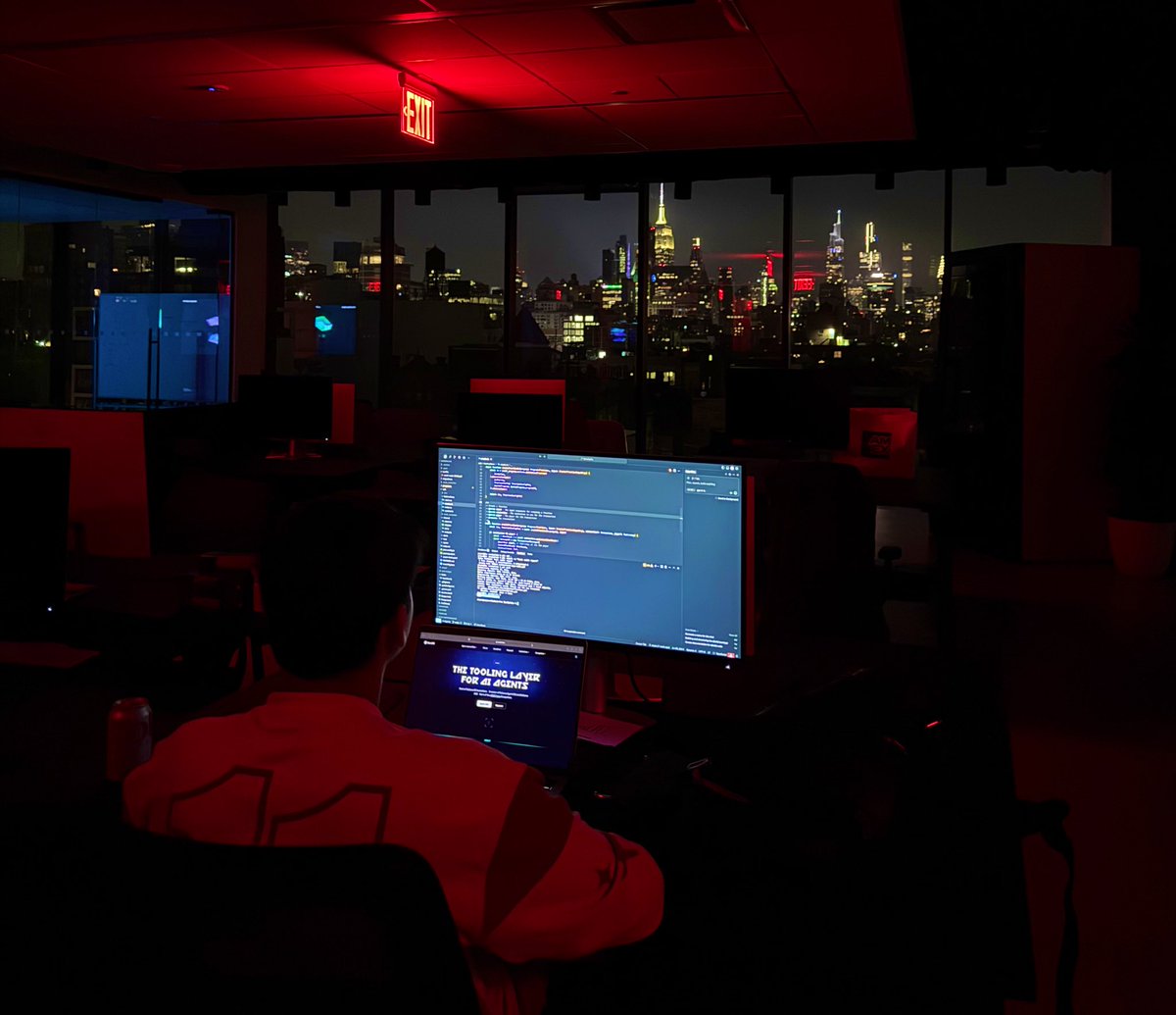 yashhsm's tweet image. solana office at 3 am hits different.