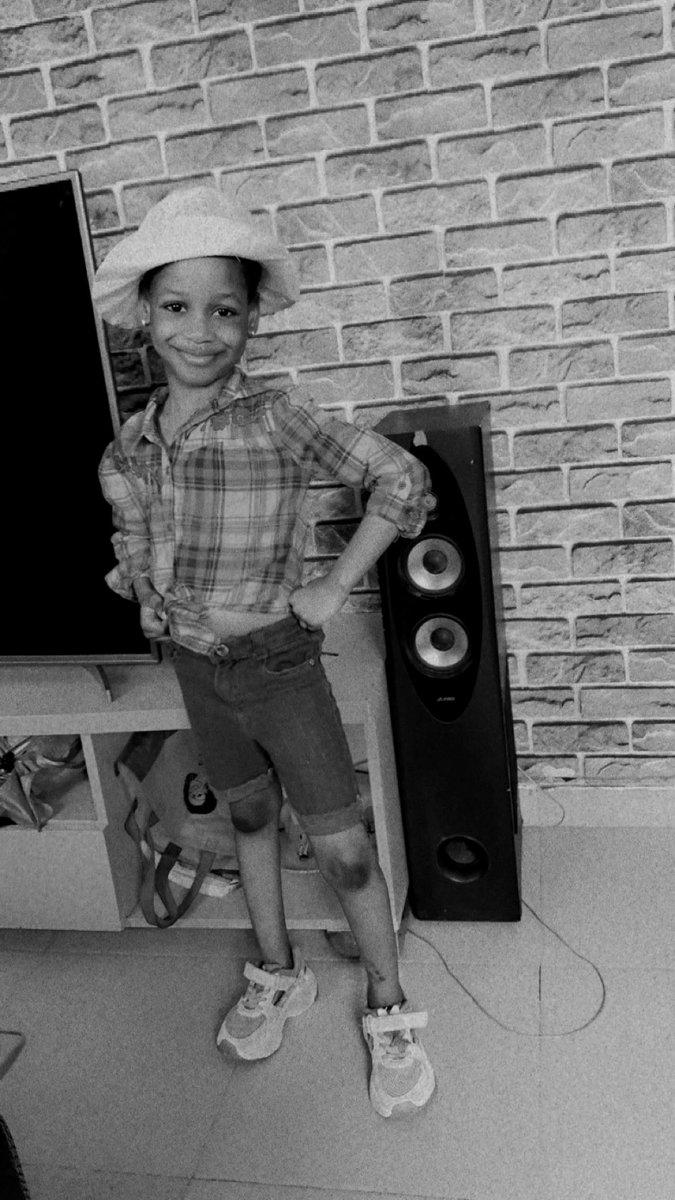 xquire147's tweet image. Happy birthday to you my first fruit, many happy returns and may all your dreams come true. I’m wishing you more wisdom, knowledge and understanding. You are a promising child, keep elevating my baby girl. We love you so much babie Zahra 🎉 🎂 ❤️ 😍