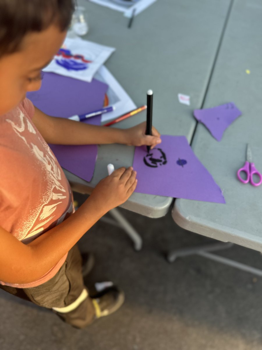 Nouveau rendez-vous de la cour de création sur le parvis de l’opéra pour les enfants du quartier avec l’équipe d’action culturelle de l’opéra <a href="/villedemassy/">Ville de Massy</a>