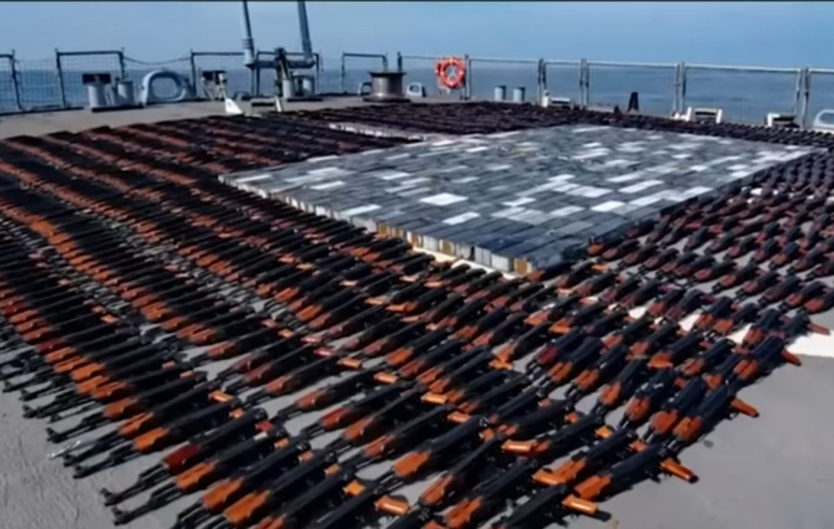 deflepard260's tweet image. russia fuels chaos worldwide.
Italian outlet Linkiesta reveals Putin’s factories supply unmarked Kalashnikovs &amp;amp; ammo to mafia clans via Sicily &amp;amp; Friuli. Smuggled with oil &amp;amp; fuel barrels, carried by the Kremlin’s shadow fleet.
russia isn’t just waging war in Ukraine - it’s fueling…