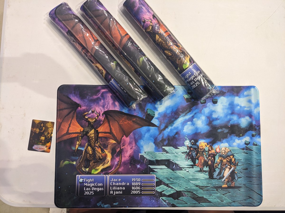 ¡Buenos días! El torneo de Magic de ayer fue un exitazo, siento esta edición la que más contendientes ha reunido hasta la fecha. Los agraciados se llevaron tapetes hechos por <a href="/FreeKensMTG/">FreeKens 🔜 Swiss Magic Masters 11-12 Oct</a> , y los participantes unos contadores de tesoro chulísimos. ¡El año que viene, más!