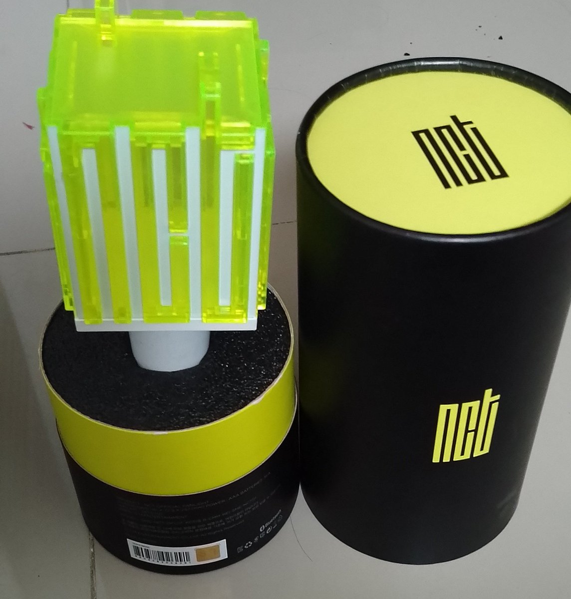 whya88's tweet photo. WTS lighstick Official NCT versi 1 
Kondisi aman Normal siap pakai

💵 IDR 390.000 nego
Bisa full COD

Minat DM https://t.co/9wLfcRzrPR