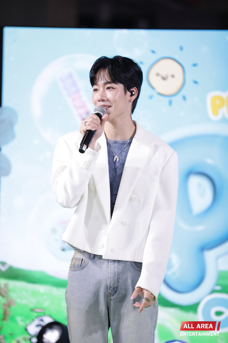 “วอร์-วนรันต์” ในงานเปิดตัว “Puppy Collection” จากแบรนด์ SIVANNA COLORS ร่วมกับ EVEANDBOY คอลเลคชั่นใหม่ล่าสุด ที่ถ่ายทอดความน่ารักสดใสของเหล่าหมาเด็ก ในแพ็คเก็จสุดคิวท์

SVN x EVEANDBOY x YINWAR 
#PuppycollectionxYinWar 
#warwanarat #yinwar #หยิ่นวอร์ #sivannacolors