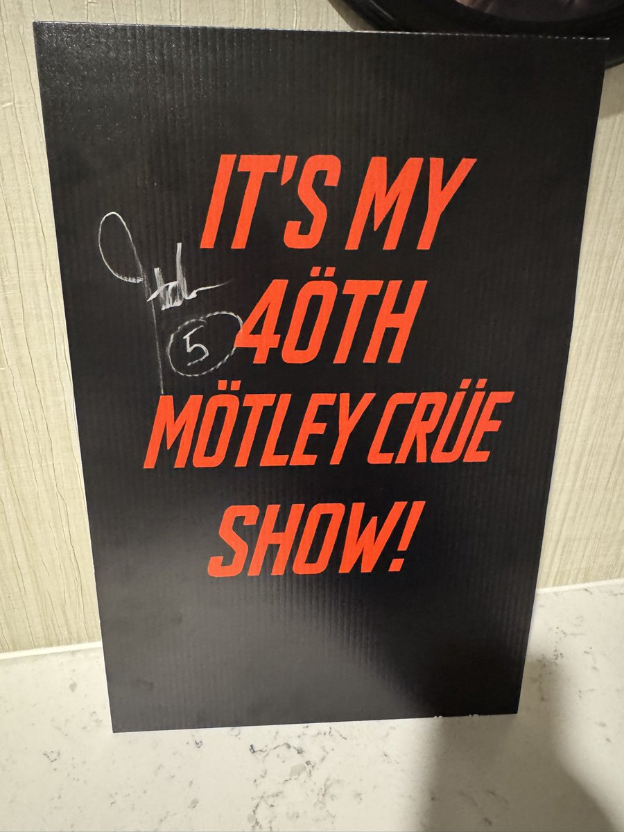 Not a question, but thank you for noticing my sign last Saturday!!! <a href="/NikkiSixx/">📷</a> #AskSixx