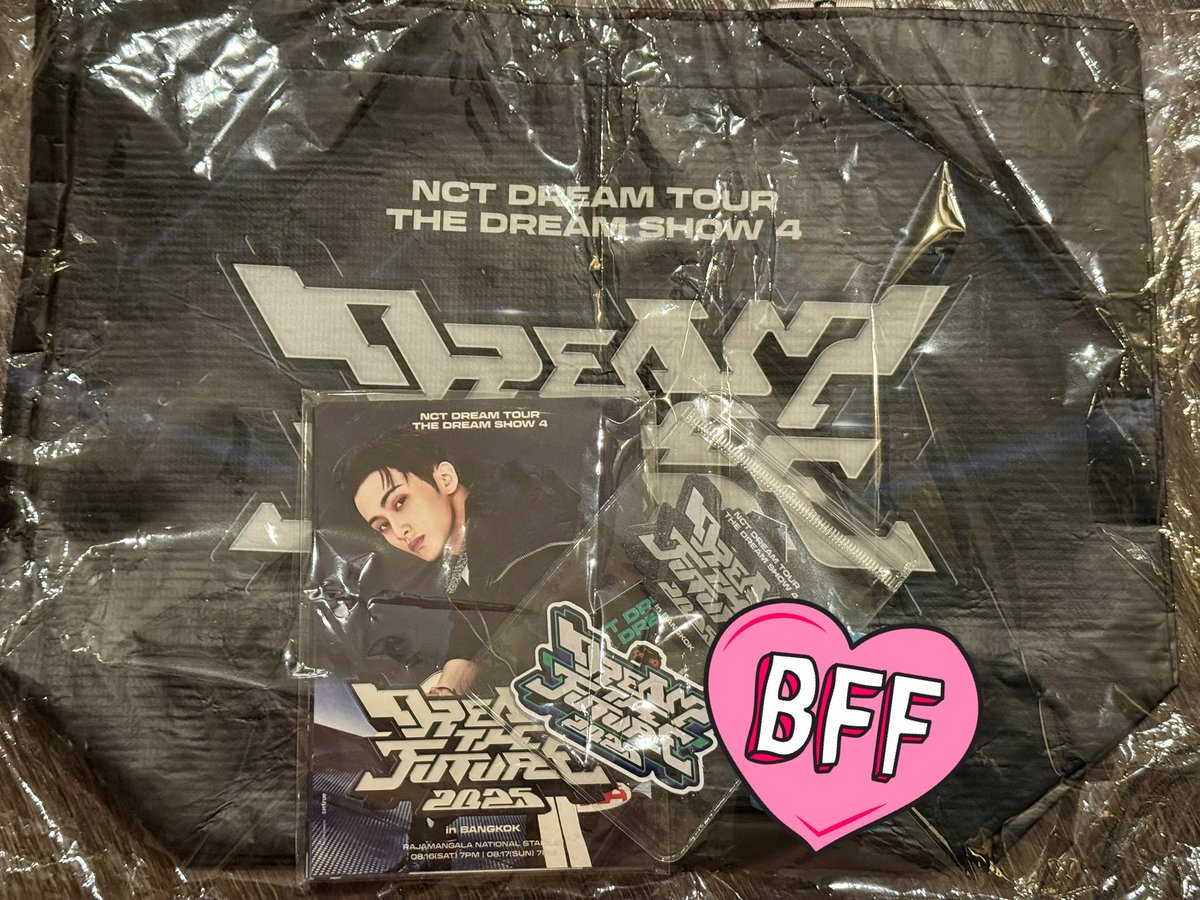 พร้อมส่ง ❤️

Set vip gift tds4 bangkok
ได้ของครบยกเว้นป้ายห้อยกับยาดม

👉🏻 กระเป๋า สติ้กเกอร์ โปสการ์ด ครบทุกเมม ไม่ได้แกะเลย
👉🏻 ราคา 400฿

ส่ง 40/60

สนใจทัก dm ได้เลยค่ะ

#ตลาดนัดnct #ตลาดนัดnctdream