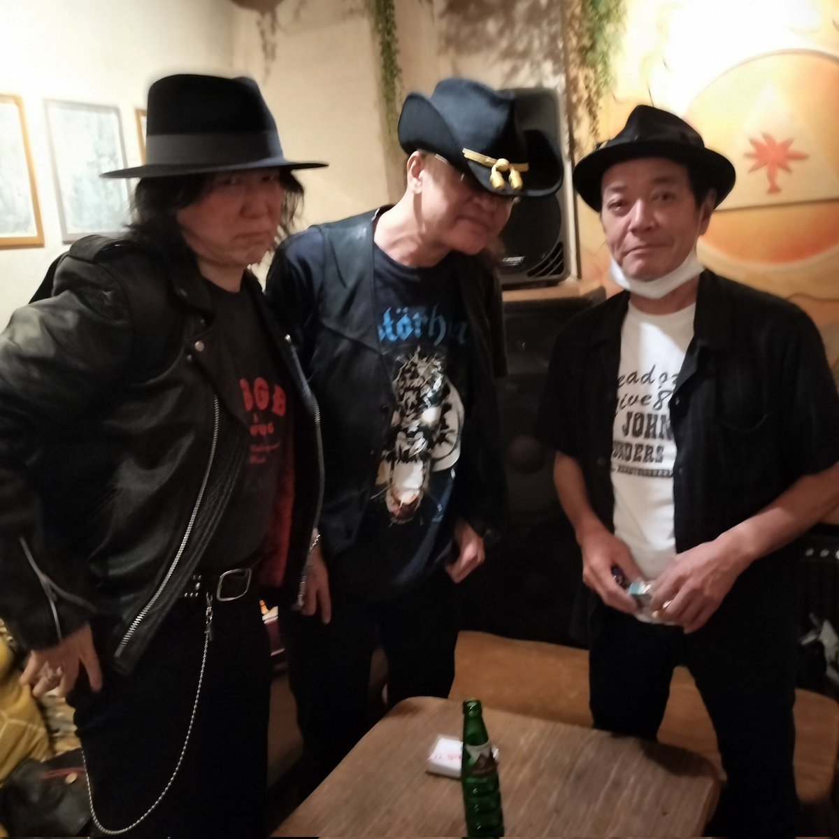 z_piratesrocks3's tweet photo. なぅ
#CLUBO
#大越よしはる還暦祭
#大森エイントナンバー https://t.co/MLesJZvtWb