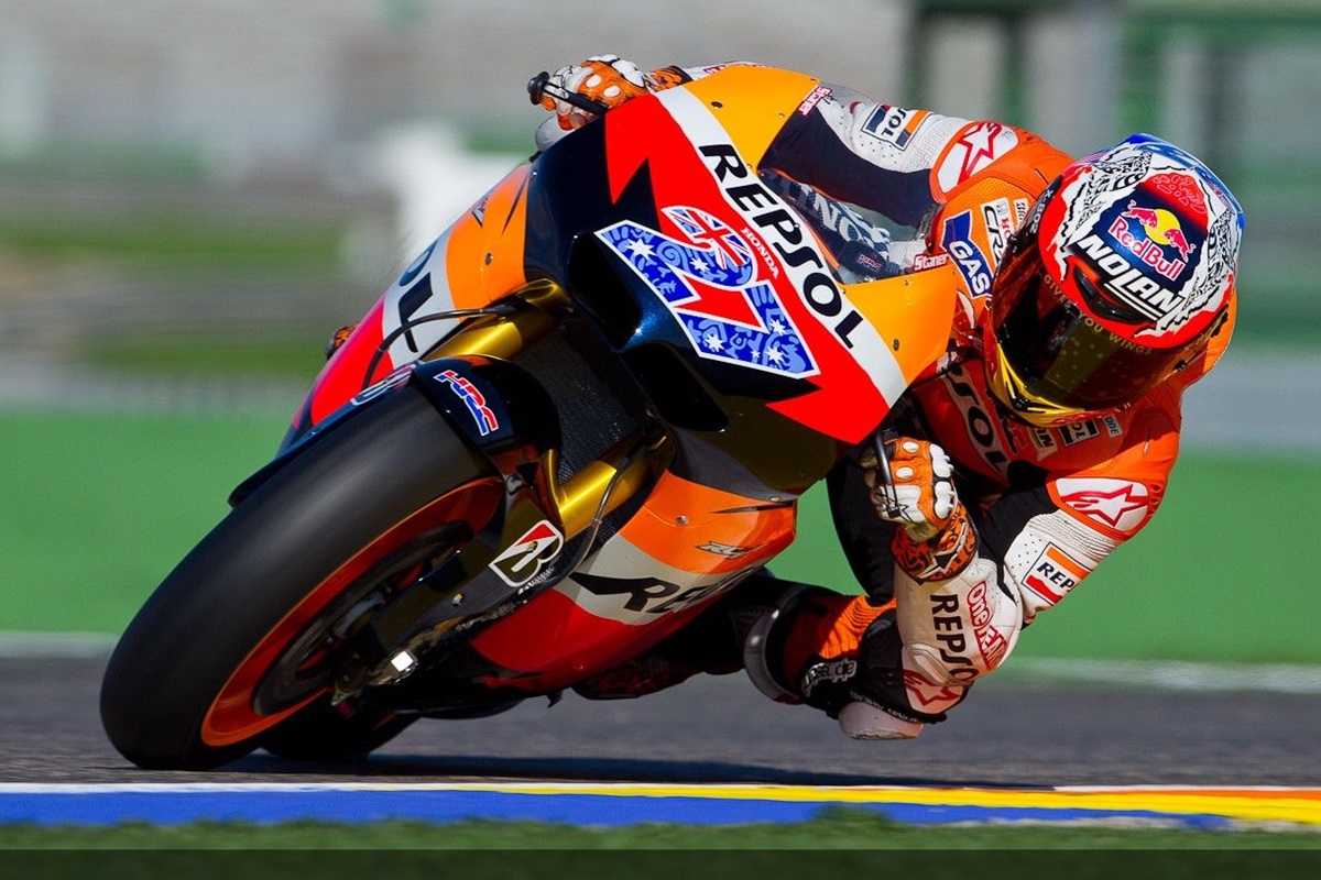 Me habéis pedido mi opinión sobre una frase de Álvaro en el Revival, y creo que merece un mayor desarrollo. No seré yo quien diga lo que Álvaro sintió, o no, en aquella Honda entre 2012 y 2014, los años en que estuvo con los japoneses. Pero al escuchar esa frase, lo cierto es que