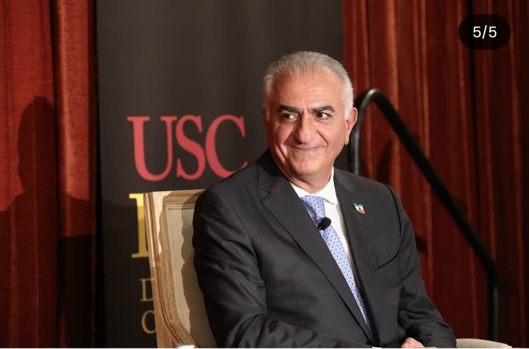 یک روزی ایران ازاد میشه و اون روز زیاد دور نیست.
طاهری ها هم زیاد نمیتونن خامنه ای ها را نگه دارند .
فرهنگ همیشه غالب بوده بر ستم و ظلم و قلدری فرهنگ ما بر چنگیز مغول غالب شده این طاهریون کی هستند که بخوان جلوی پادشاه ایران بایستند.

#KingRezaPahlavi‌ 
#جاويدشاه‌