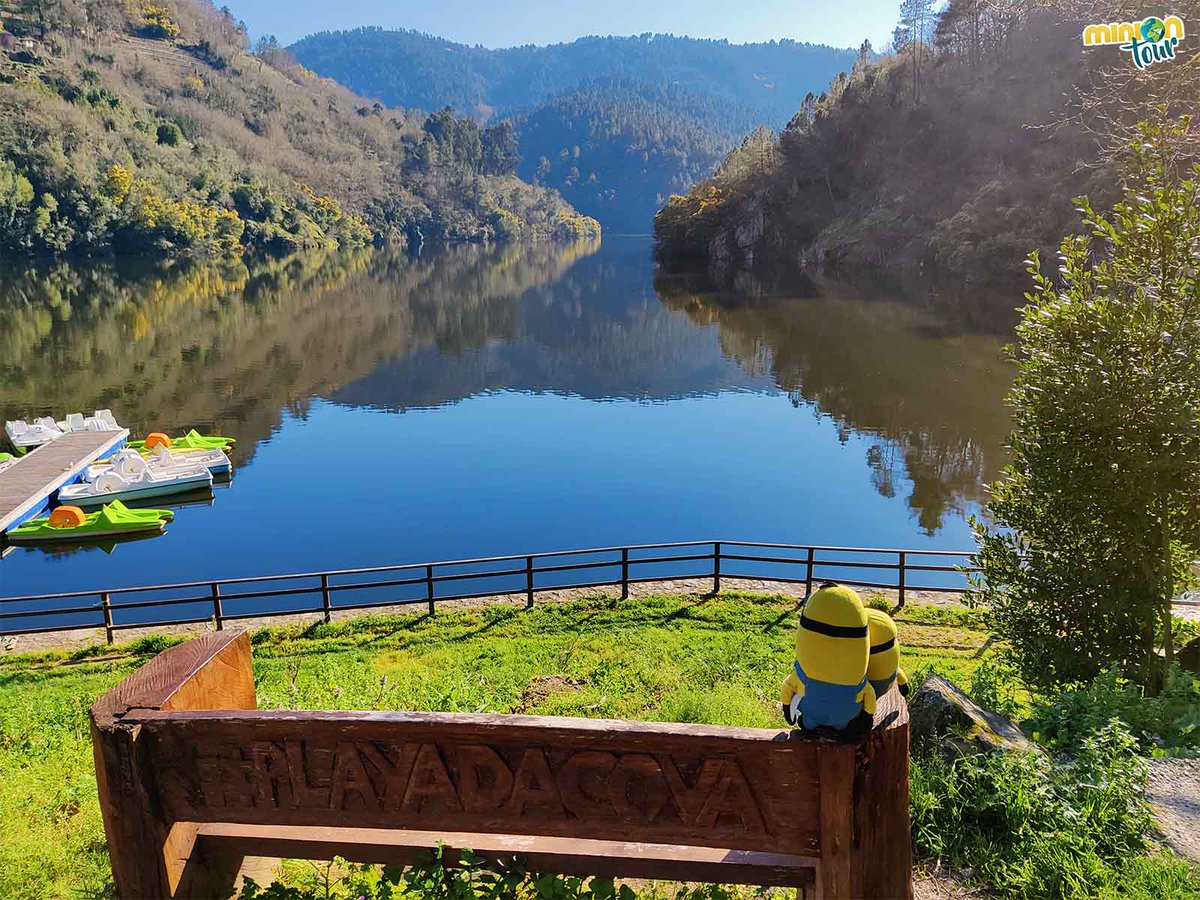MiniOnTourES's tweet photo. Uno de nuestros rincones favoritos de la #RibeiraSacra del #Miño es la Playa de #ACova 🏖️, justo donde está el #CabodoMundo 😍. ¿Te llevamos de miradores por el río Miño?
👉 https://t.co/ONKSOw9rik
@ribeirasacraCT @RibeiraSacra_ @ribeirasacrado @TurismoGalicia1 https://t.co/jTjAcQ8dYF