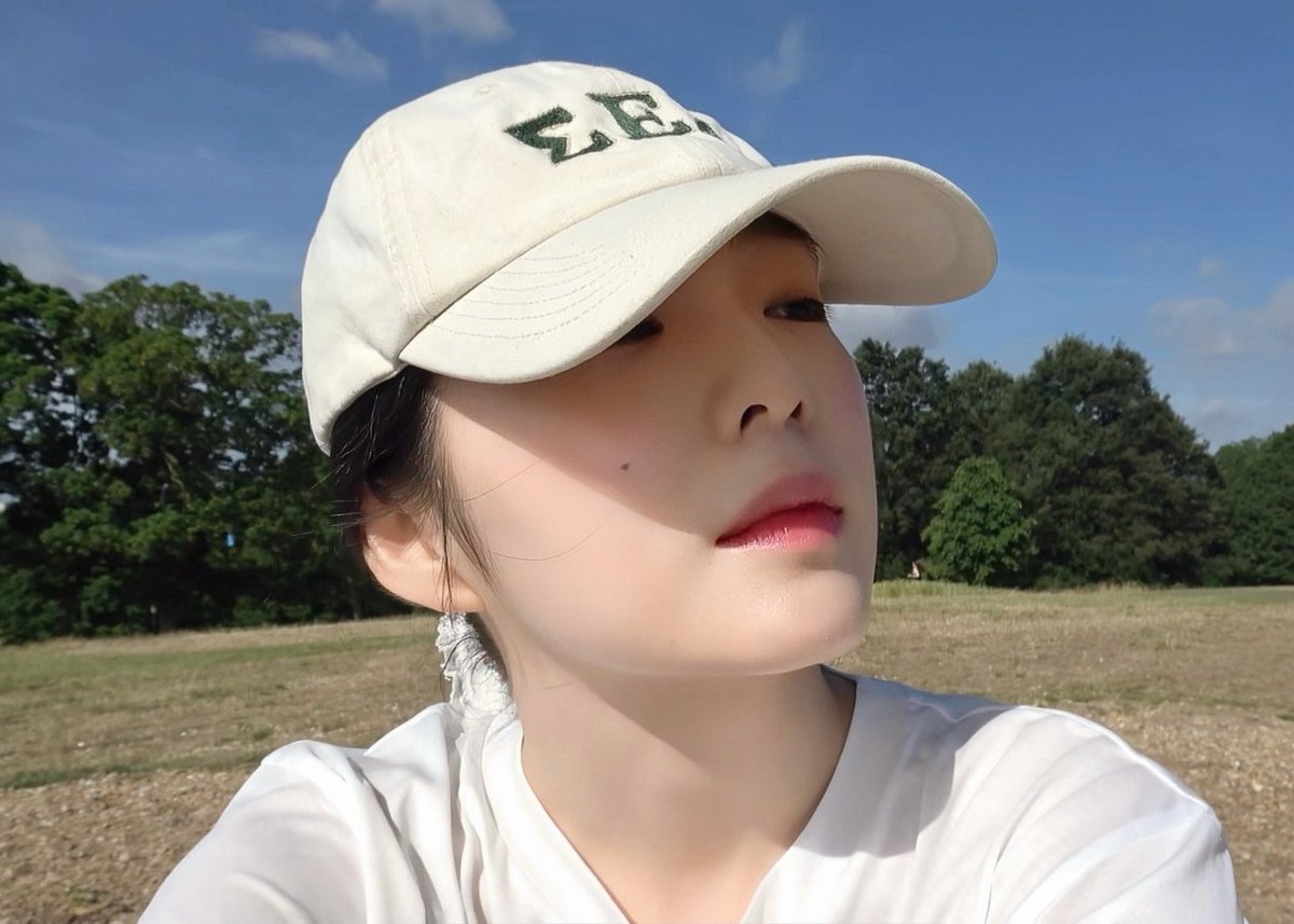 🌷🐰🌷 (@preciousrenebae) on Twitter photo 