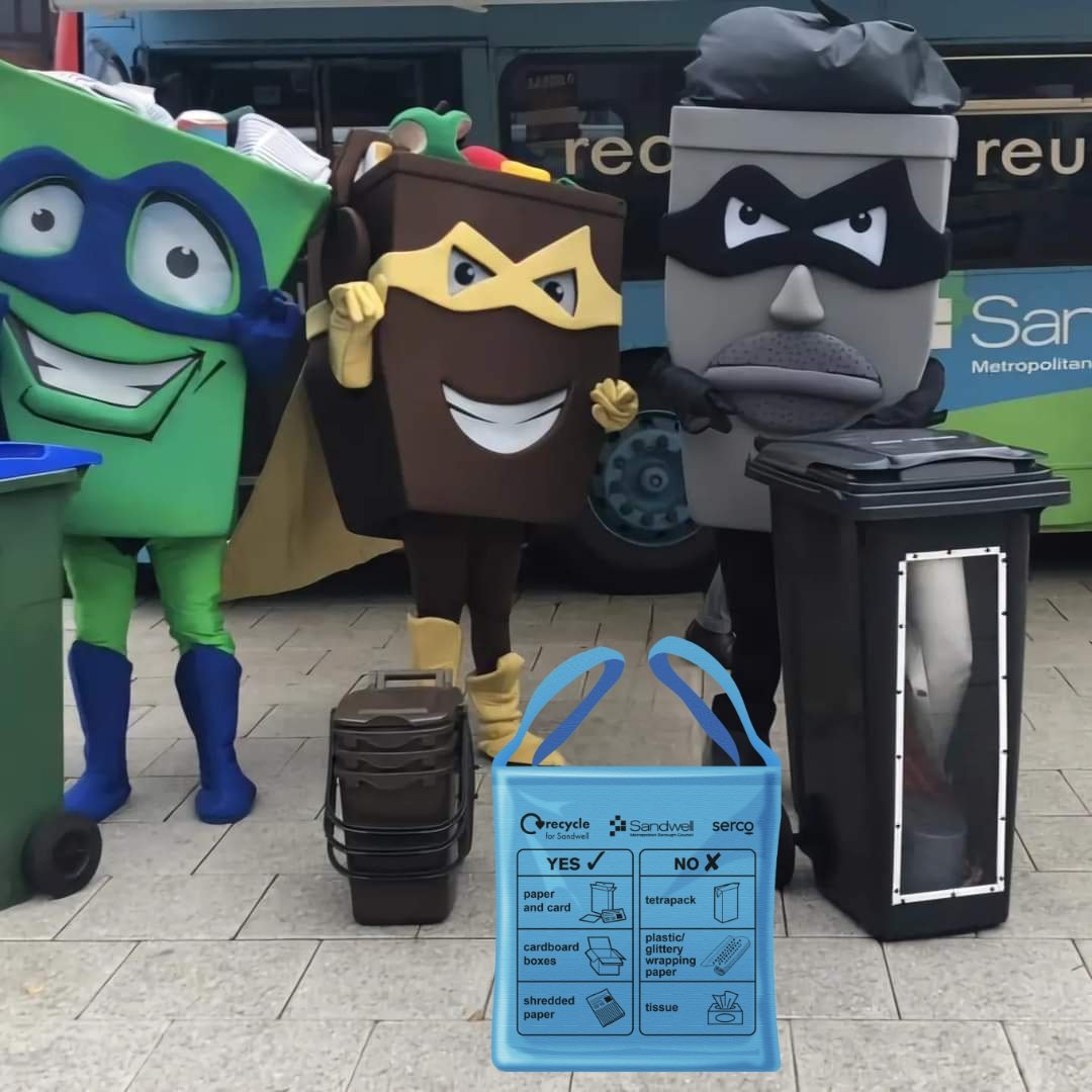 Litterwatch1's tweet image. Our team has been busy planning our free workshops. We&apos;re kicking off #RecycleWeek Monday with an assembly at Tipton Green Junior School! To book workshops for your school email alison@litterwatch.org.uk
#RecycleWeek #Teachers #EnvironmentalEducation #Schools #Students #Sandwell