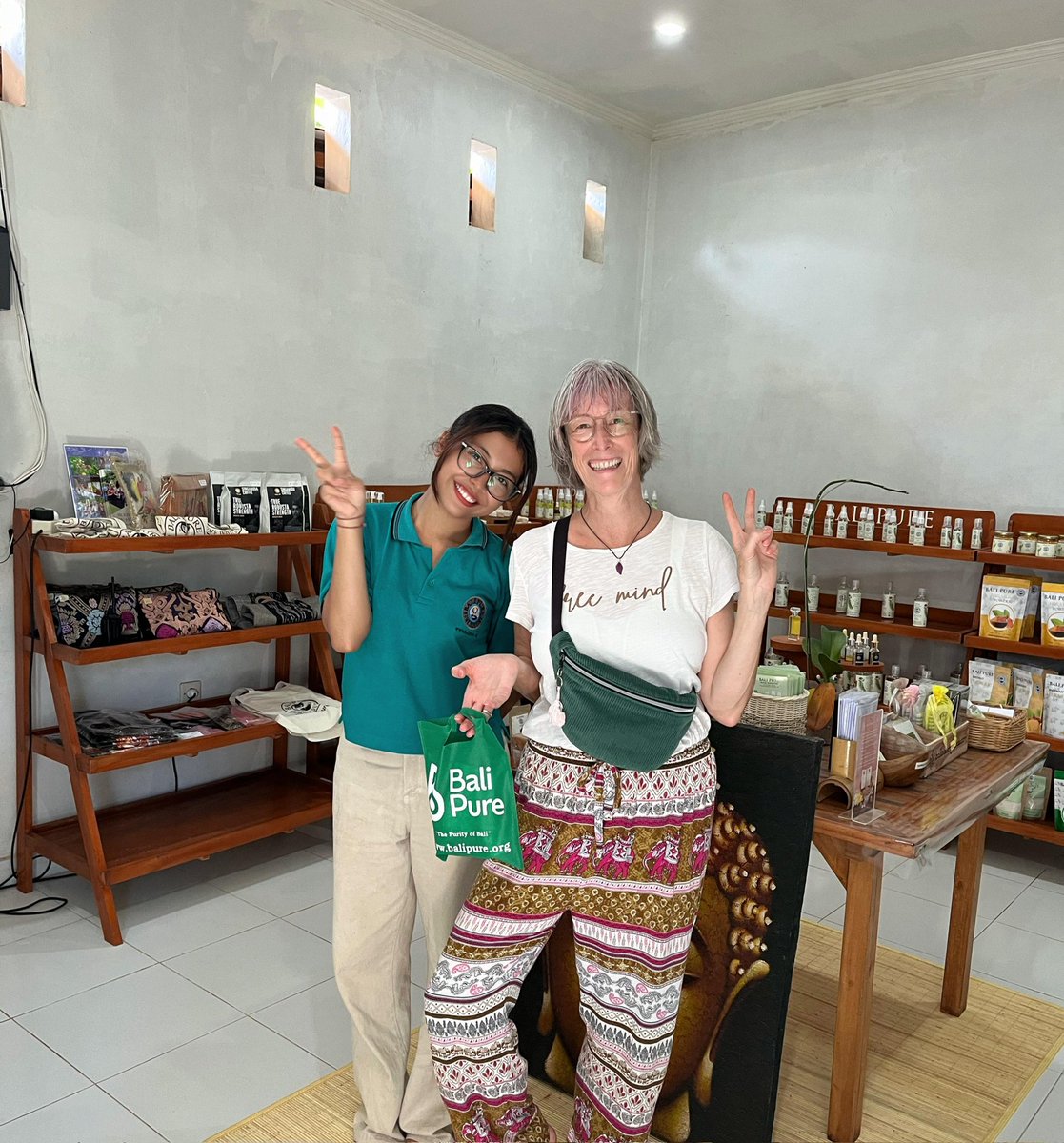 sumayana's tweet photo. Today’s visit to Bali Pure always brings a new story. Smiles, warm conversations, and moments of togetherness are the reason why this place is more than just a store — it’s a space filled with positive energy🫶🏻 https://t.co/bSMvEKQwjz