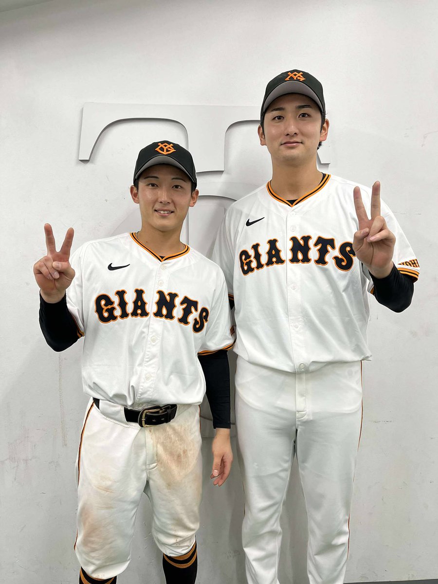 【一軍】vs 広島
東京ドーム
(試合終了) G 3-1 C

今日のヒーロー！
浦田俊輔選手と横川凱投手です！

#新風 #ジャイアンツ