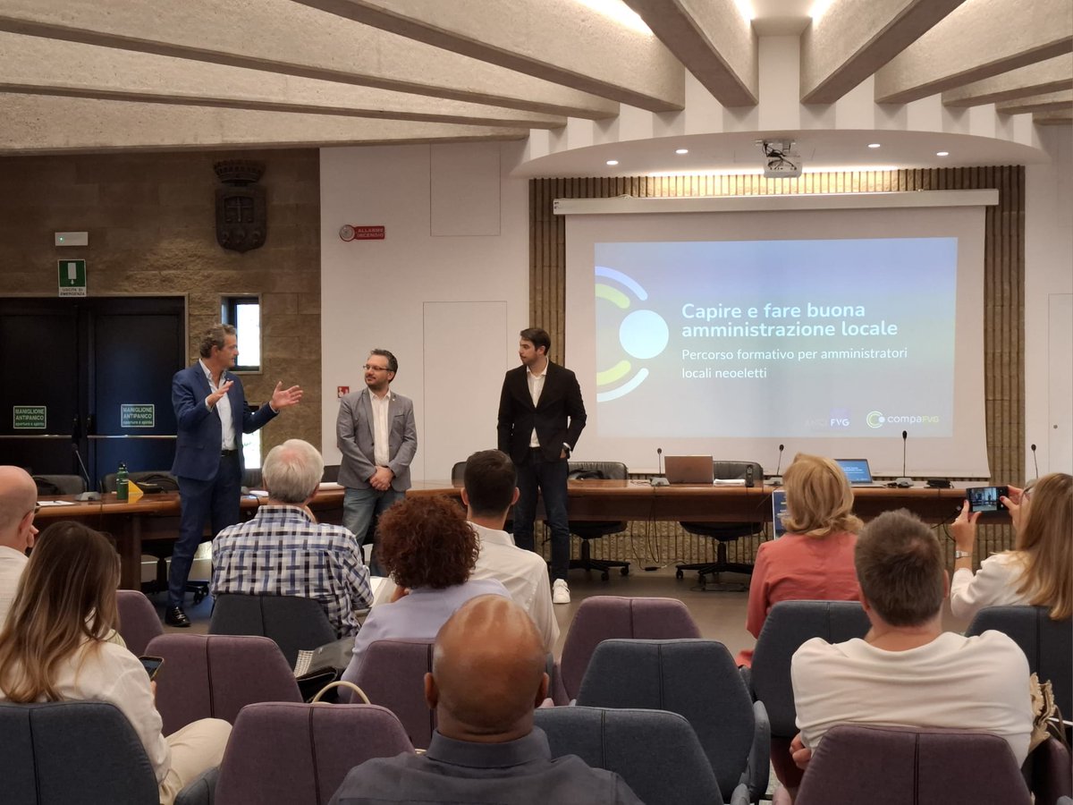 #neoletti 

Voluto da Anci FVG e Regione FVG ed erogato dalla nostra Fondazione ComPA FVG riparte a #Campoformido #capireefarebuonaamministrazionelocale per offrire competenze chiave ai neo Amministratori del FVG.

📸 I saluti del Presidente ANCI FVG Favot e del Sindaco Petri.