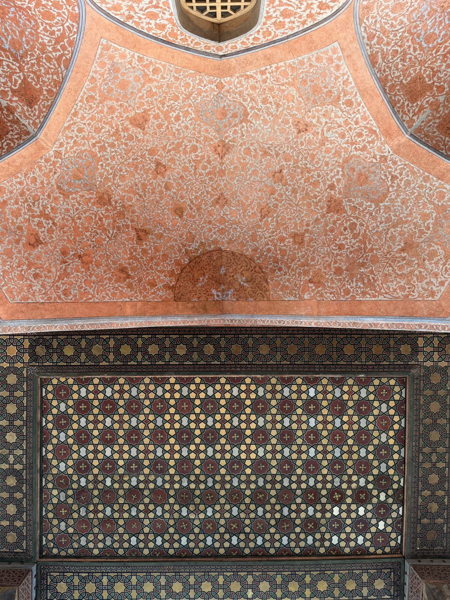 AlfredRahimi's tweet image. شهریور تخمی بود!
لطفا دیگه تکرار نشه.