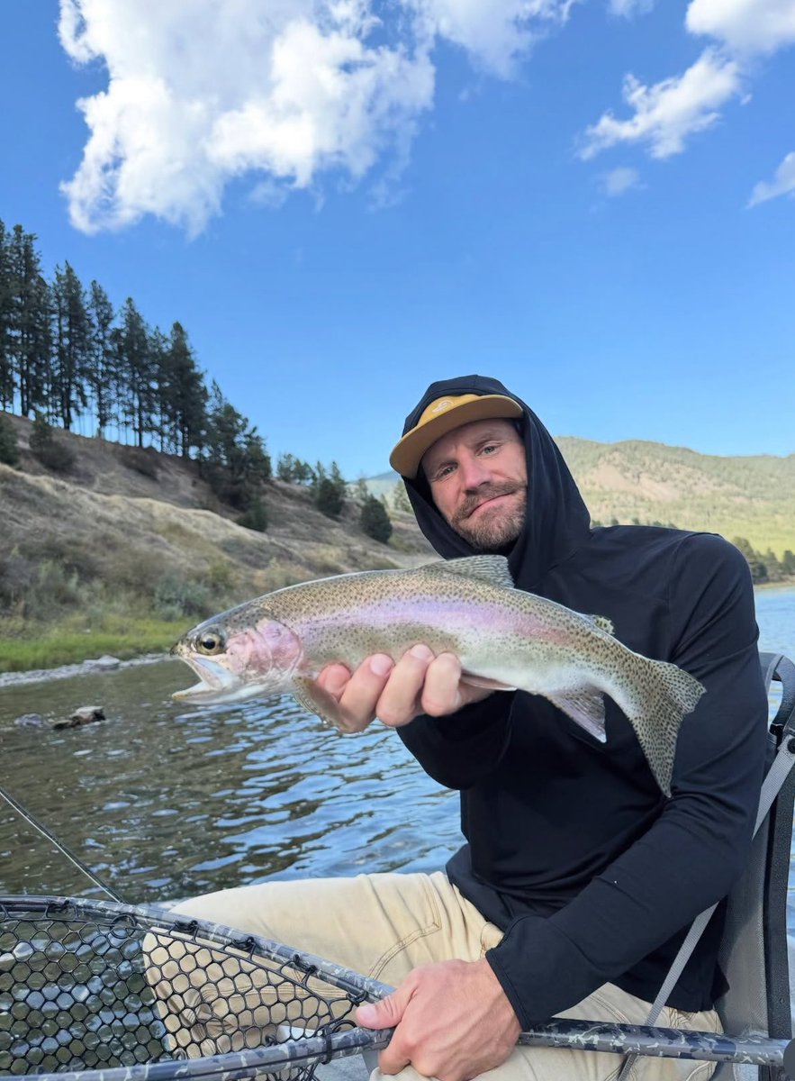rice_chase_ACM's tweet image. Got to spend my birthday with one of my best buddies in the world and fish. Can&apos;t beat that. I also have a new album out today called Eldora for anybody paying attention.