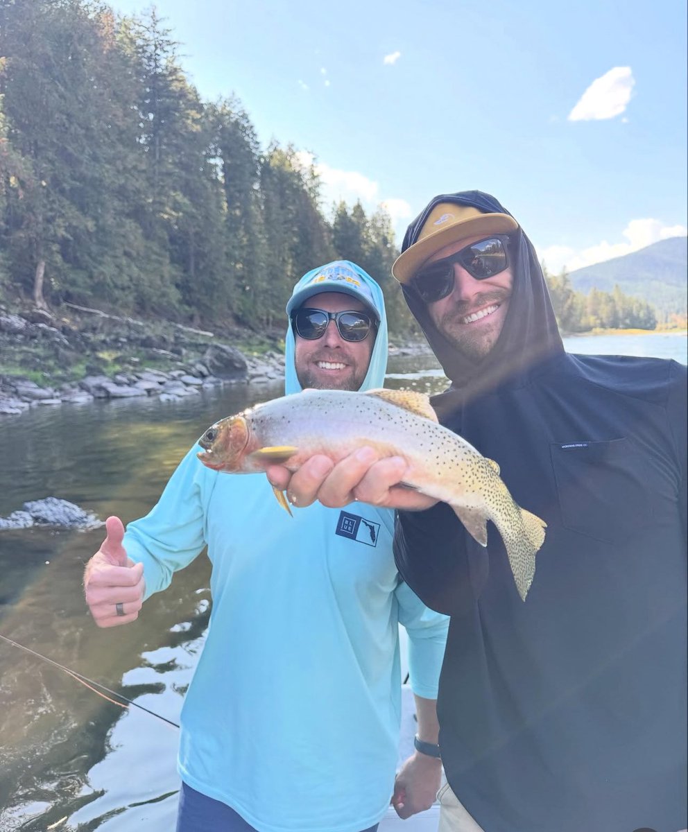 rice_chase_ACM's tweet image. Got to spend my birthday with one of my best buddies in the world and fish. Can&apos;t beat that. I also have a new album out today called Eldora for anybody paying attention.