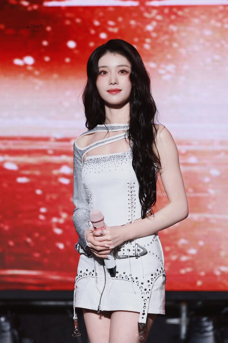 T1NG1112's tweet photo. 250920

#샤오팅 #XIAOTING #沈小婷 #Kep1er #케플러
#宇宙无敌超级美少女 https://t.co/GLqAxAWNzd