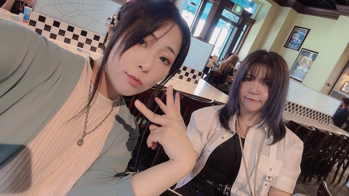 推しに無事会えました😇
今年会えないかと思ったから泣きそうだった😭
