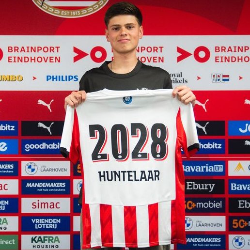 Footballogue's tweet image. Le PSV U17 va pouvoir aligner cette association en pointe cette saison :

🇳🇱 𝗟𝗜𝗔𝗠 𝗩𝗔𝗡 𝗡𝗜𝗦𝗧𝗘𝗟𝗥𝗢𝗢𝗬 (𝟭𝟳 𝗔𝗡𝗦, 𝗙𝗜𝗟𝗦 𝗗𝗘 𝗥𝗨𝗨𝗗)

𝗫

🇳🇱 𝗦𝗘𝗕 𝗛𝗨𝗡𝗧𝗘𝗟𝗔𝗔𝗥 (𝟭𝟲 𝗔𝗡𝗦, 𝗙𝗜𝗟𝗦 𝗗𝗘 𝗞𝗟𝗔𝗔𝗦-𝗝𝗔𝗡)

Liam Van Nistelrooy a même déjà signé son…