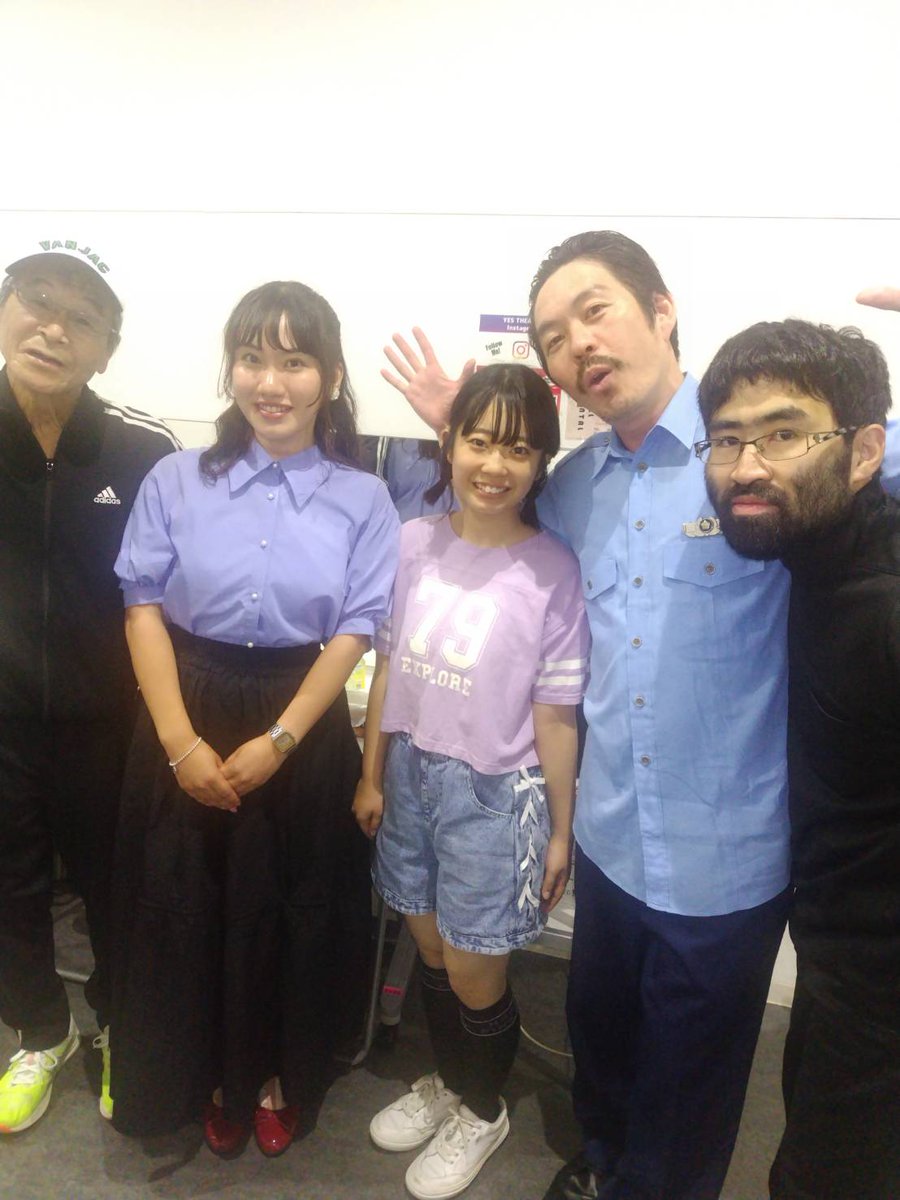 kanpeitter's tweet photo. 今日誕生日を迎えた方おめでとうございます、ハッピーバースデーおめでとう👏～🎉。今日はセカンドシアターでの新喜劇を見に行ってました、小西武蔵が台本を書いてくれて若手の松元君とアイリスガワちゃんと立花えこちゃんも頑張ってました、ウヒハ。 https://t.co/se7jlIhGEl