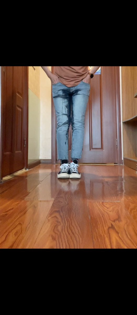 开车去外地出差 出发前就在憋尿的yuanyi能否顺利坚持到酒店厕所？长篇生活记录作品真实开车憋尿