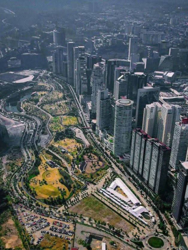 Santa Fe, Mexico City 🇲🇽
Main financial center of Mexico City and one of the largest financial centers in the world