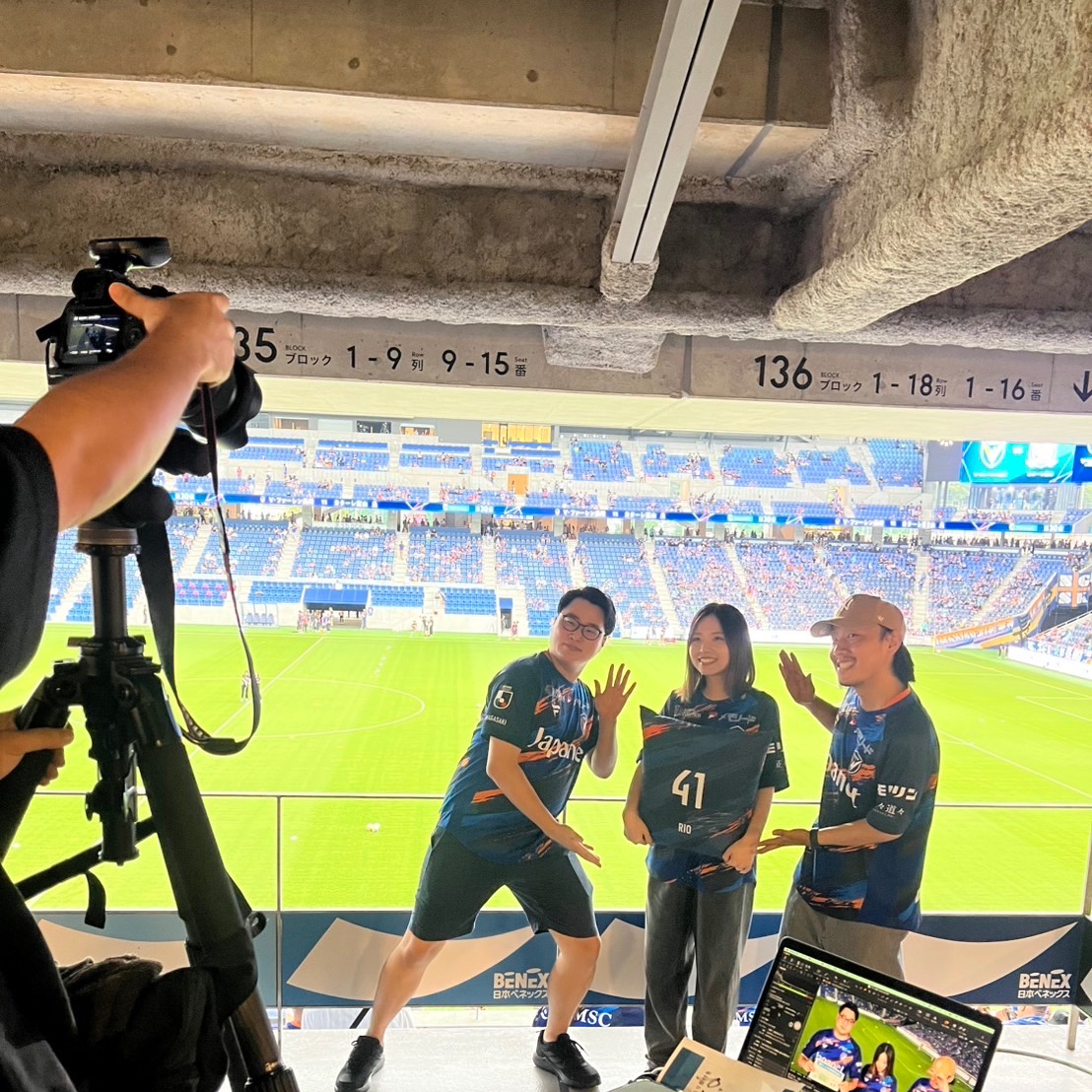 v_varenstaff's tweet photo. 🔷-𝙈𝘼𝙏𝘾𝙃 𝙄𝙉𝙁𝙊𝙍𝙈𝘼𝙏𝙄𝙊𝙉-🔶

【プロカメラマンが撮るピースタ写真館📸】
ピースタ写真館で撮影受付中！✨
これから撮影を希望される方は、お渡しが次のホーム戦もしくは郵送となりますので、ご了承ください。
https://t.co/91pMaYr8en

#vvaren #獲るぞTEPPEN #長崎富山 https://t.co/ipKcc1Sgi3