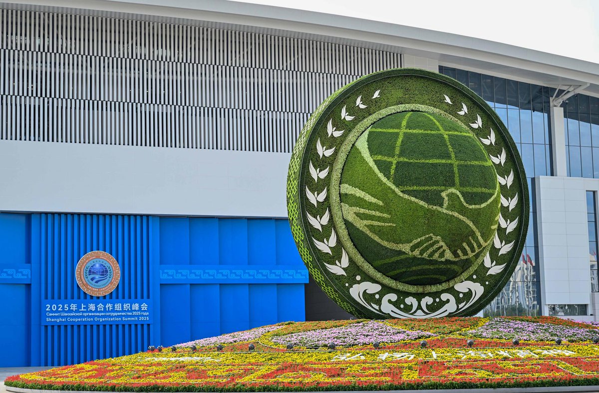 China Xinhua News (@xhnews) on Twitter photo The Global Governance Initiative (GGI) brings stability, tolerance, peace and inclusivity in a world that is unstable, unpredictable and intolerant, said Zafar-Ud-Din Mahmood, former special assistant to the prime minister of Pakistan xhtxs.cn/6Vk The Global Governance Initiative (GGI) brings stability, tolerance, peace and inclusivity in a world that is unstable, unpredictable and intolerant, said Zafar-Ud-Din Mahmood, former special assistant to the prime minister of Pakistan xhtxs.cn/6Vk