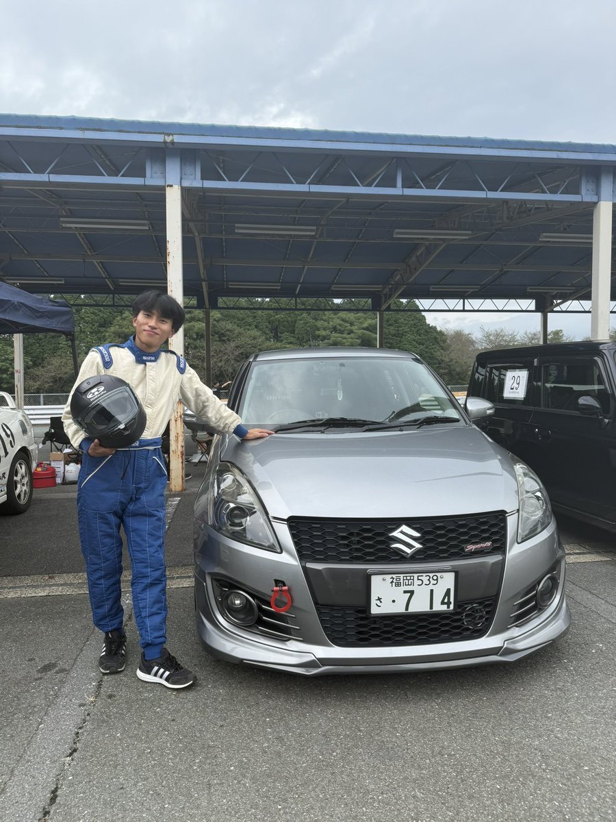 本日開催された秋季全九州学生ジムカーナ大会の結果をご報告します🏁

🏆団体戦 … 順位なし
🥇SCクラス … 4回生 栗原選手 1位
🥇BM1クラス … 3回生 杉野選手 1位

団体戦では結果を残せませんでしたが、2クラスで優勝を飾ることができました✨
応援ありがとうございました！