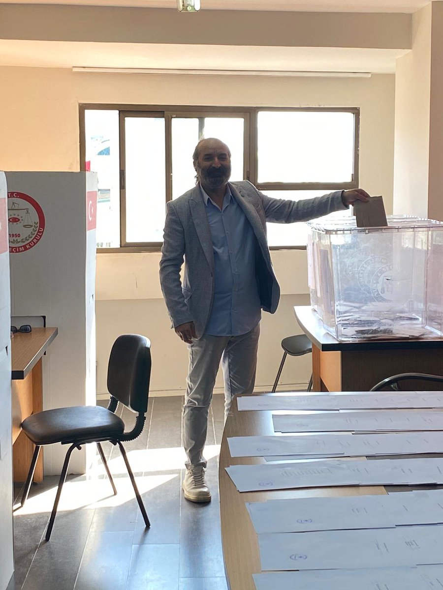 İyi Parti Konak İlçe Üyesi olarak Delege seçimi oyumuzu kullandık🇹🇷☀️
Hayırlısı olsun
#BenVarım
#BirinciVazifen
#YarınSeninleBaşlar
#BirAdımBirUmut
<a href="/iyiparti/">İYİ Parti</a> 
<a href="/MDervisogluTR/">Müsavat Dervişoğlu</a> 
<a href="/iyipartikonak35/">İYİ Parti Konak İlçe Başkanlığı</a> 
<a href="/iyi_nazan/">Nazan Aruk</a>