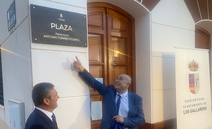 Plaza Periodista Antonio Torres Flores
laopiniondealmeria.com/2025/09/plaza-…