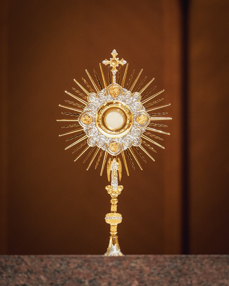 BillArnoldTeach's tweet photo. The Eucharist is eternity made edible. https://t.co/NJAlQ1hjRL