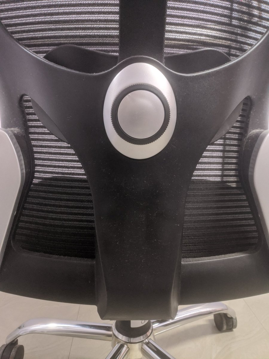 HBO_Max_India's tweet photo. This is my home chair costs around 4k, bought it to reduce lower back pain, thought as the adjustable pad would support my back ended up with a steeper negative curve for my lower back, very bad - looking for someone a new char to reduce my lower back pain. The color looks cool. https://t.co/tp41r8CMtP