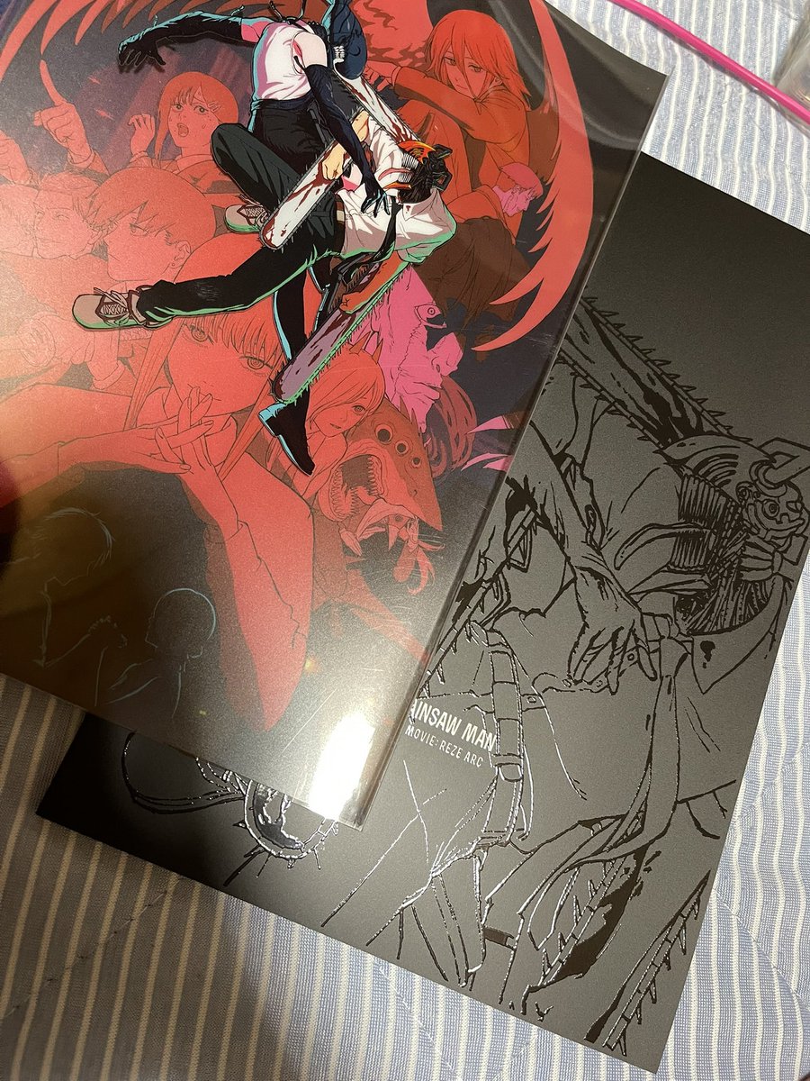 チェンソーマンレゼ篇のパンフの開け方 クリアケースの下から