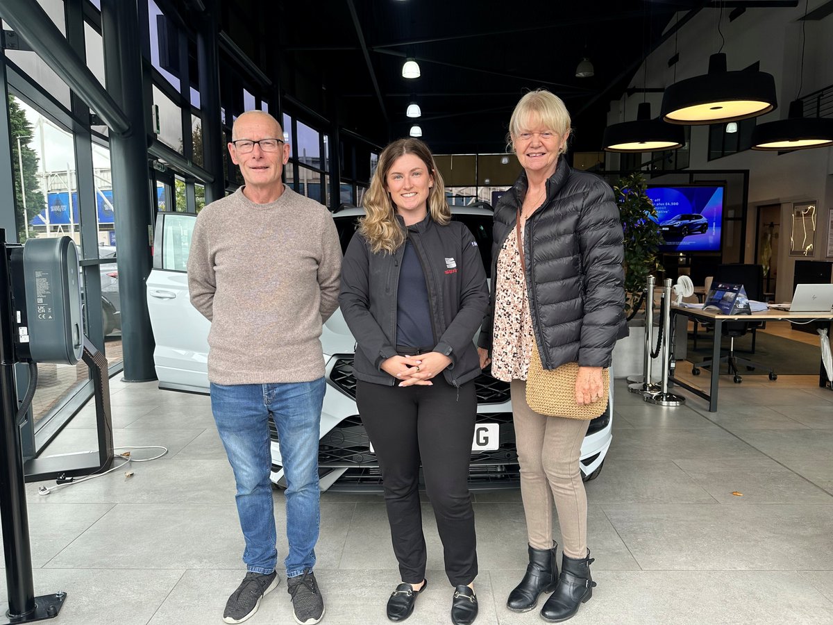 It’s #NewCarDay for Trevor and Anita who are collecting their brand new #75plate SEAT Ateca FR Black Edition from Megan Parker at Marshall #SEAT #Leicester. 

Congratulations and thank you for choosing Marshall. #marshallmoments