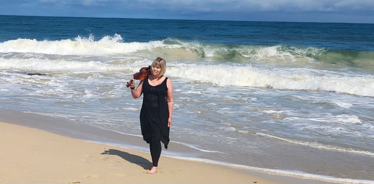 shey_marque's tweet photo. Great place to start playing violin again after 20 years break! No neighbours to worry about 😁 https://t.co/xqTjrte8GD
