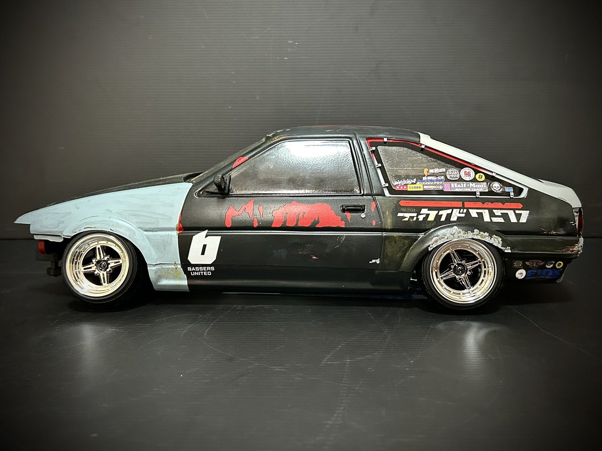 1showPaint's tweet photo. ハカセさん @emokentv  のハチロク、ほぼ出来た！あとは小物。

#ae86 
#trueno 
#トレノ
#ラジコン
#ラジドリ https://t.co/6lqOdwLxqF