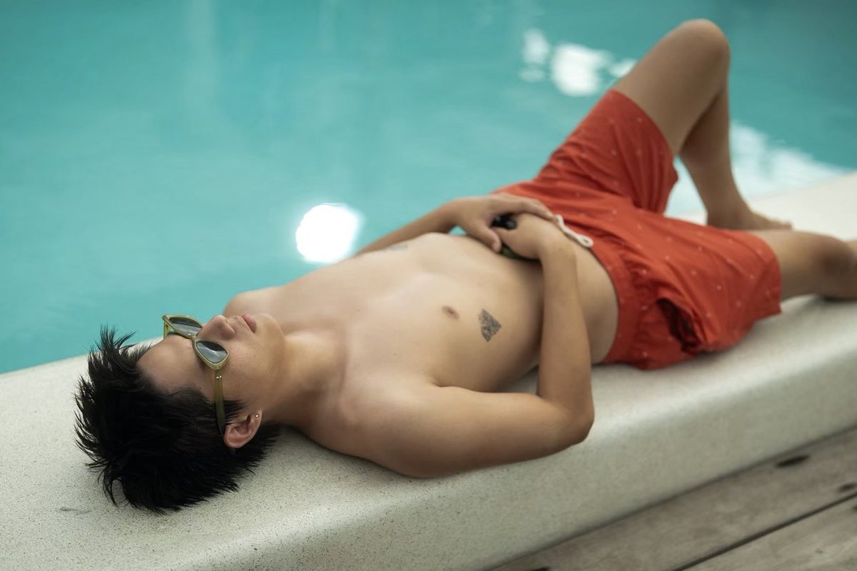 แว่นอะไร พี่ลาวาใส่อีกนะพี่

#ThatSummerSeriesEP1 ☀️🌊
ทุกวันศุกร์ เวลา 20:30 น. ทางช่อง ONE31
และรับชมพร้อมกันทาง YouTube : GMMTV OFFICIAL